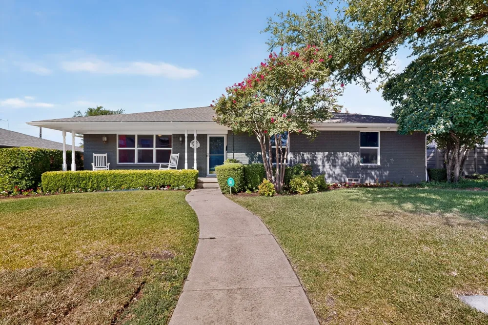 7611 El Pensador Drive Dallas, TX 75248