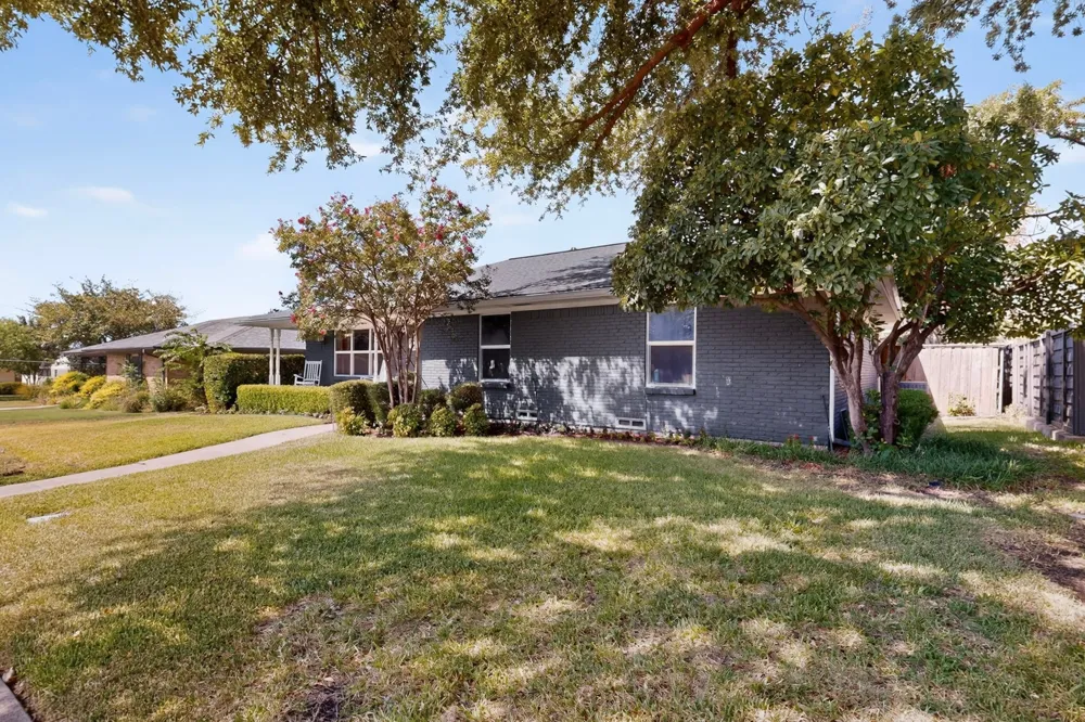 7611 El Pensador Drive Dallas, TX 75248