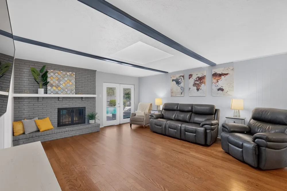 7611 El Pensador Drive Dallas, TX 75248