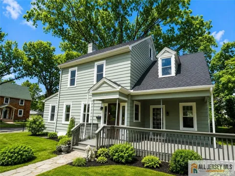 161 Nichol Avenue