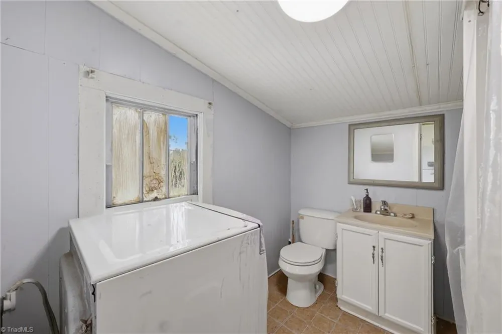 985 Traphill Road Hays, NC 28635