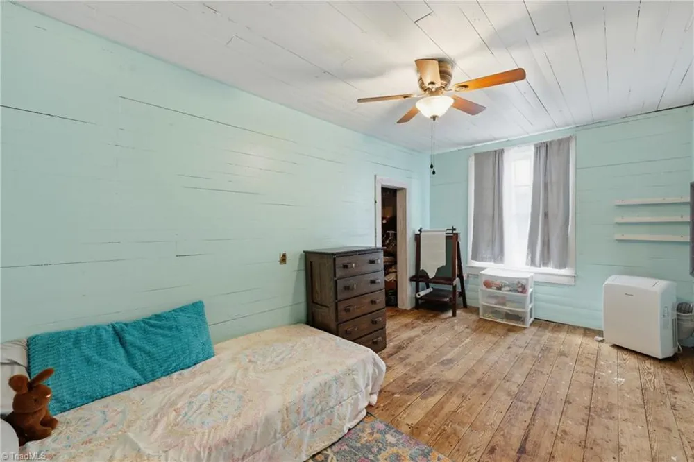 985 Traphill Road Hays, NC 28635