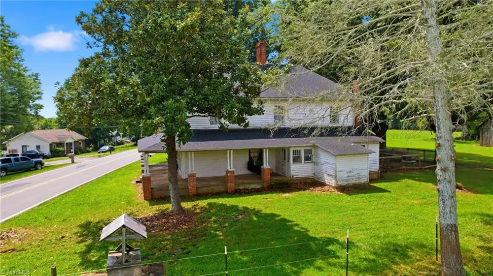 985 Traphill Road Hays, NC 28635