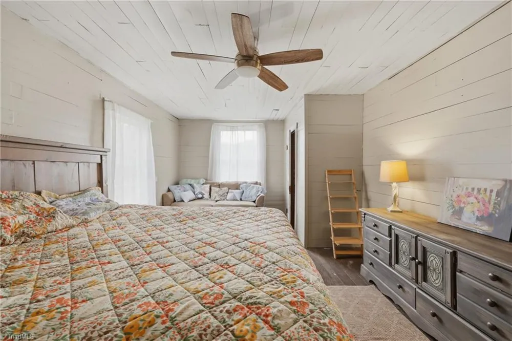 985 Traphill Road Hays, NC 28635