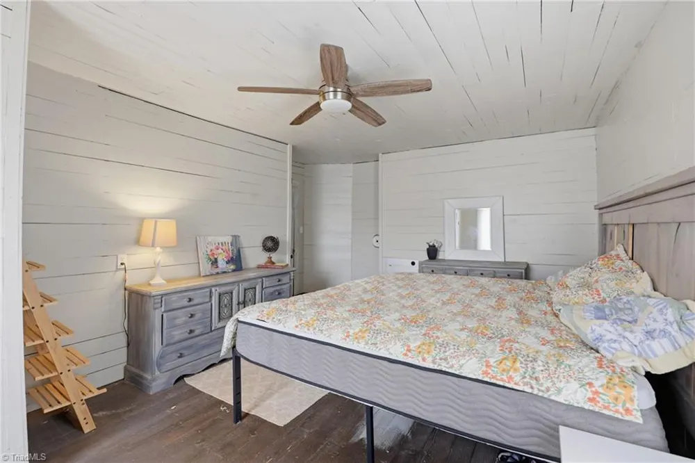 985 Traphill Road Hays, NC 28635