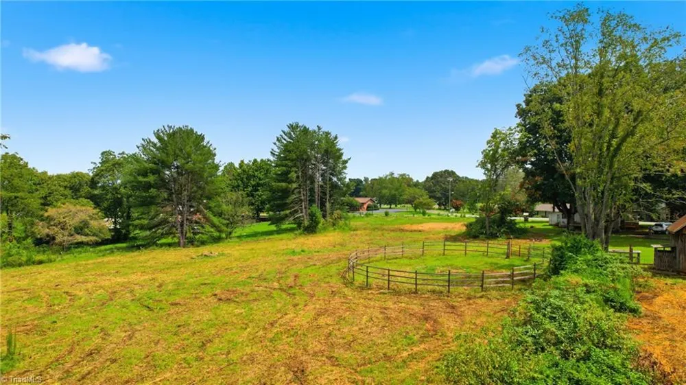 985 Traphill Road Hays, NC 28635
