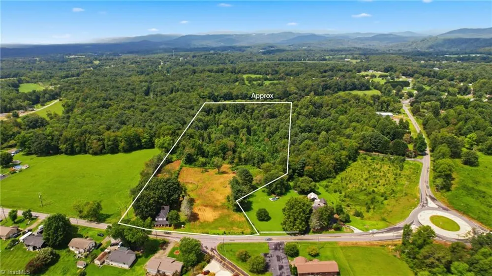 985 Traphill Road Hays, NC 28635