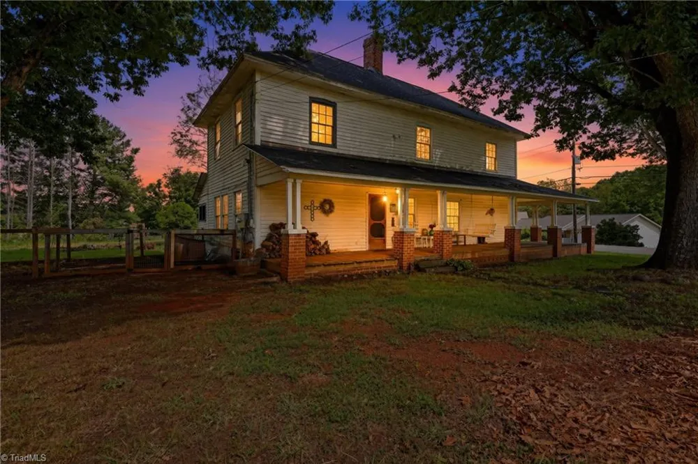 985 Traphill Road Hays, NC 28635