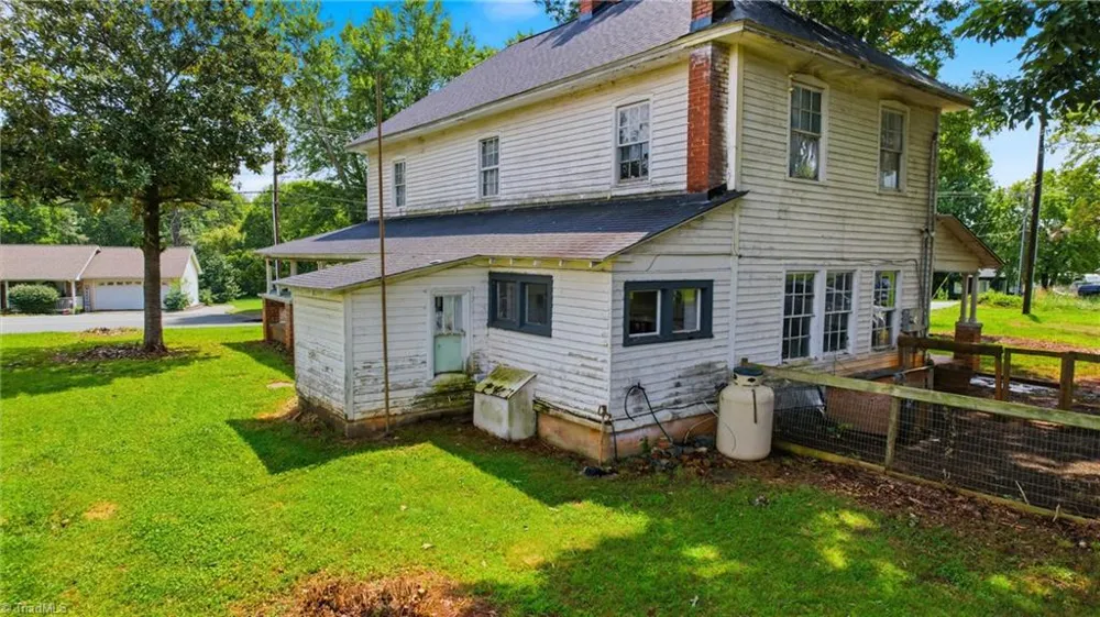 985 Traphill Road Hays, NC 28635