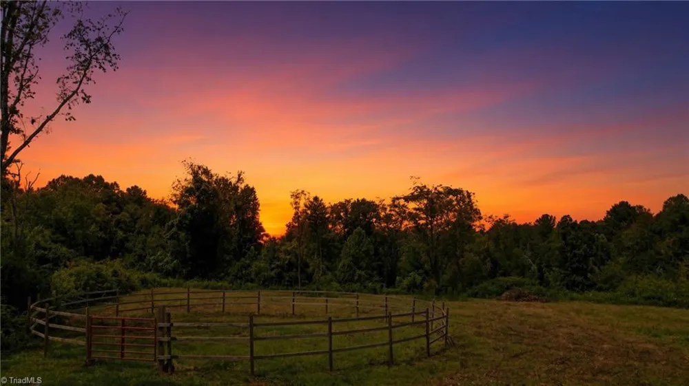 985 Traphill Road Hays, NC 28635