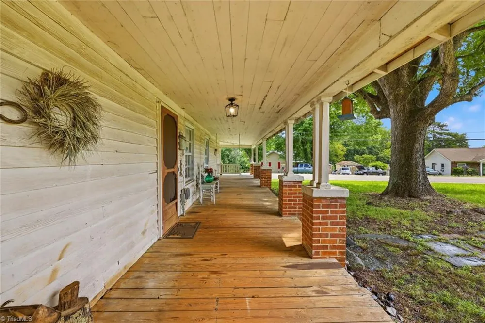 985 Traphill Road Hays, NC 28635