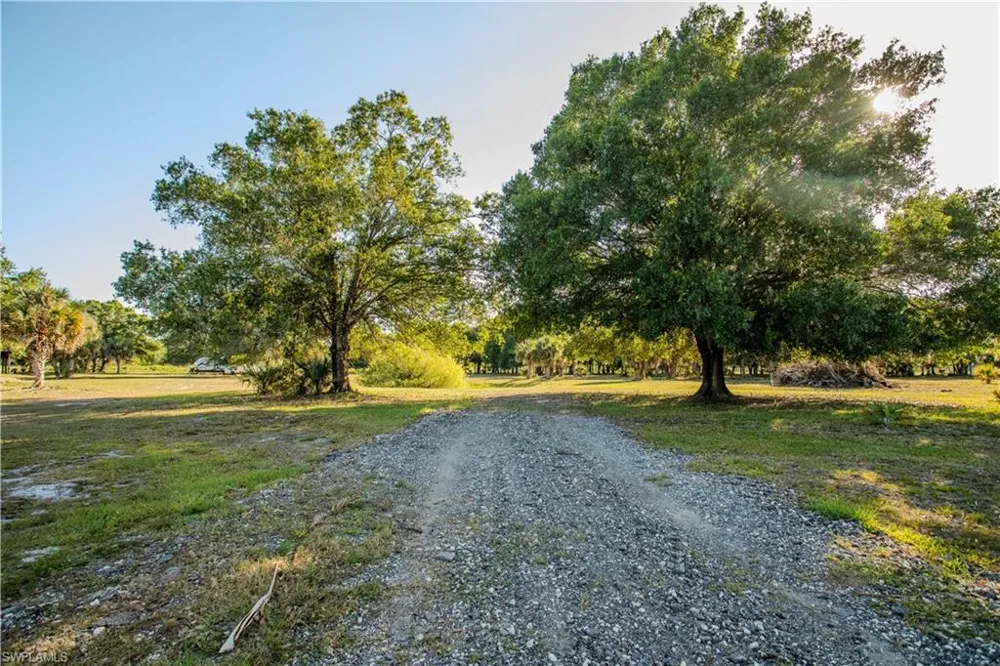 3880 Packinghouse Road Alva, FL 33920