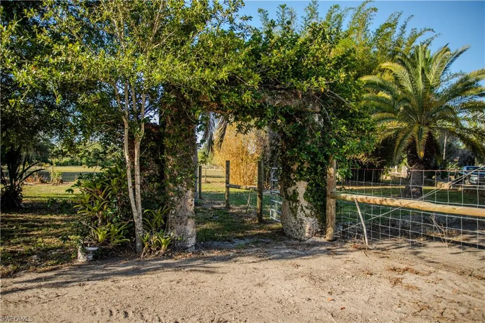 3880 Packinghouse Road Alva, FL 33920