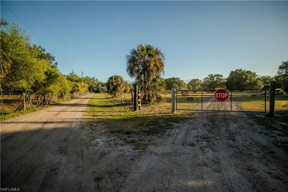 3880 Packinghouse Road Alva, FL 33920