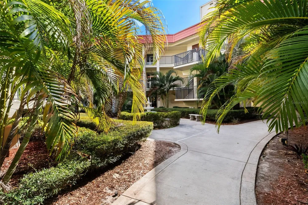 2700 BAYSHORE BOULEVARD #4106 Dunedin, FL 34698