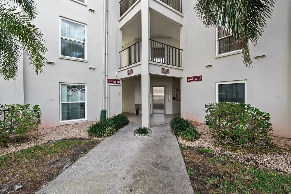 2700 BAYSHORE BOULEVARD #4106 Dunedin, FL 34698