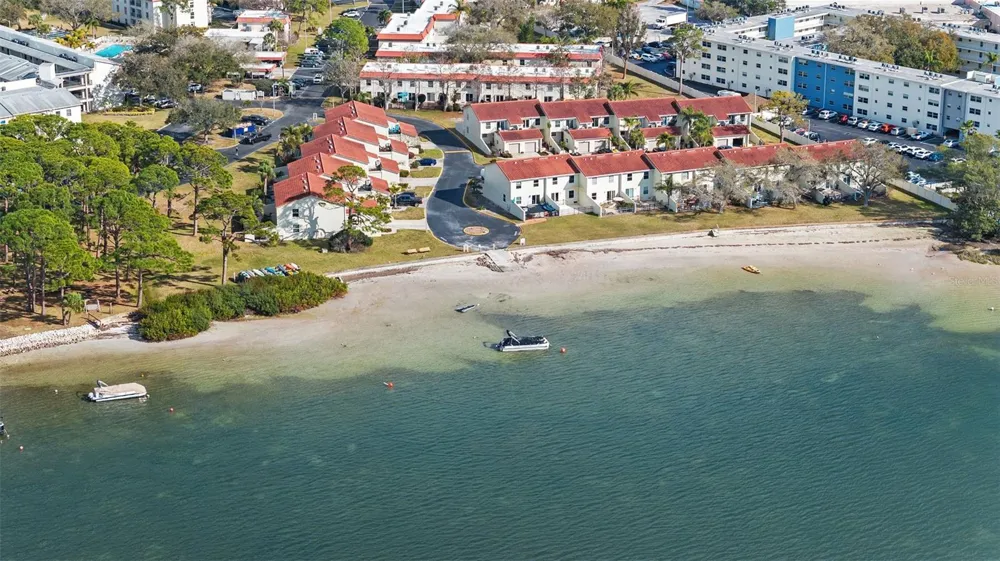 2700 BAYSHORE BOULEVARD #4106 Dunedin, FL 34698