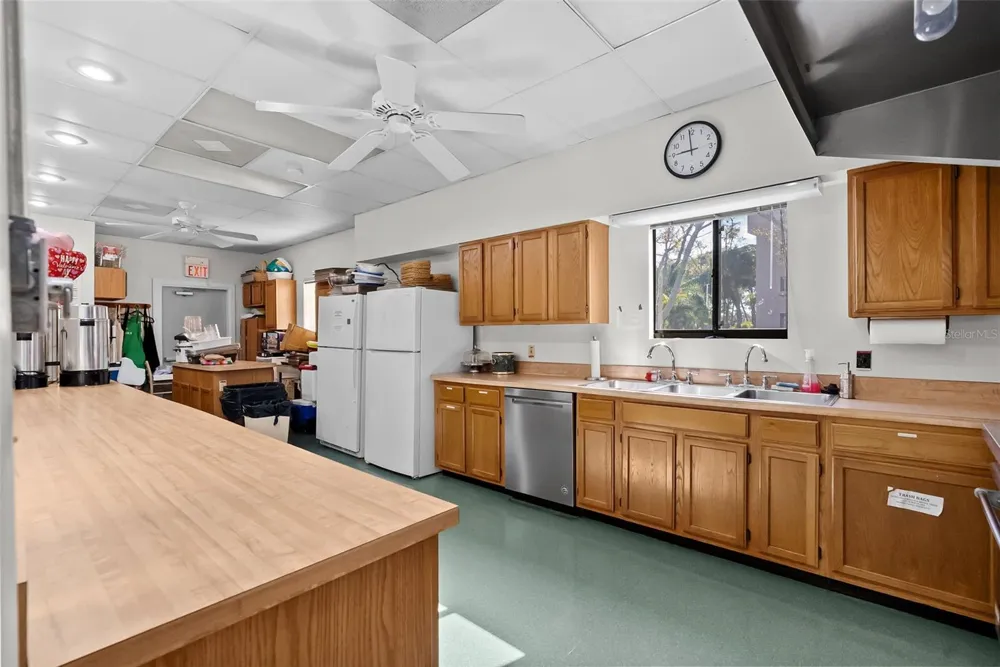 2700 BAYSHORE BOULEVARD #4106 Dunedin, FL 34698