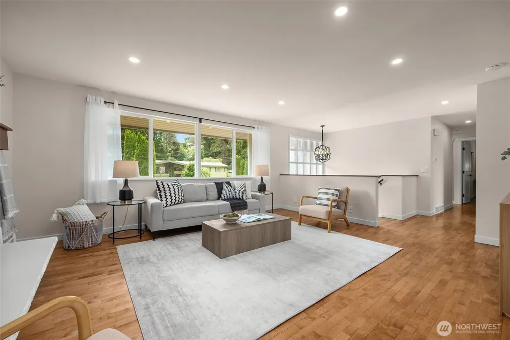 661 Birch Street Edmonds, WA 98020