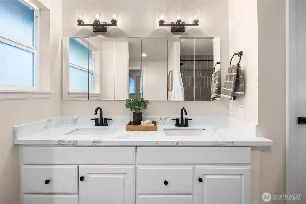 661 Birch Street Edmonds, WA 98020