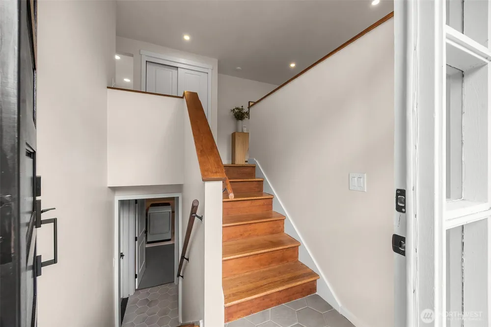 661 Birch Street Edmonds, WA 98020
