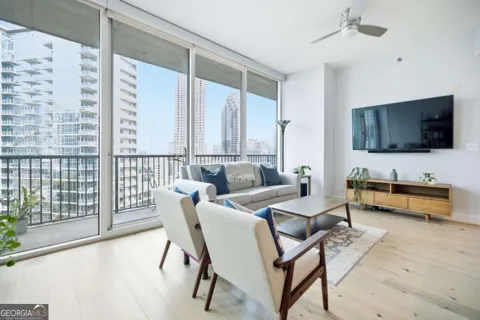 1080 Peachtree ST NE