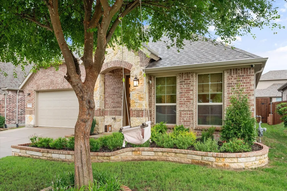 2204 Saratoga Drive Melissa, TX 75454