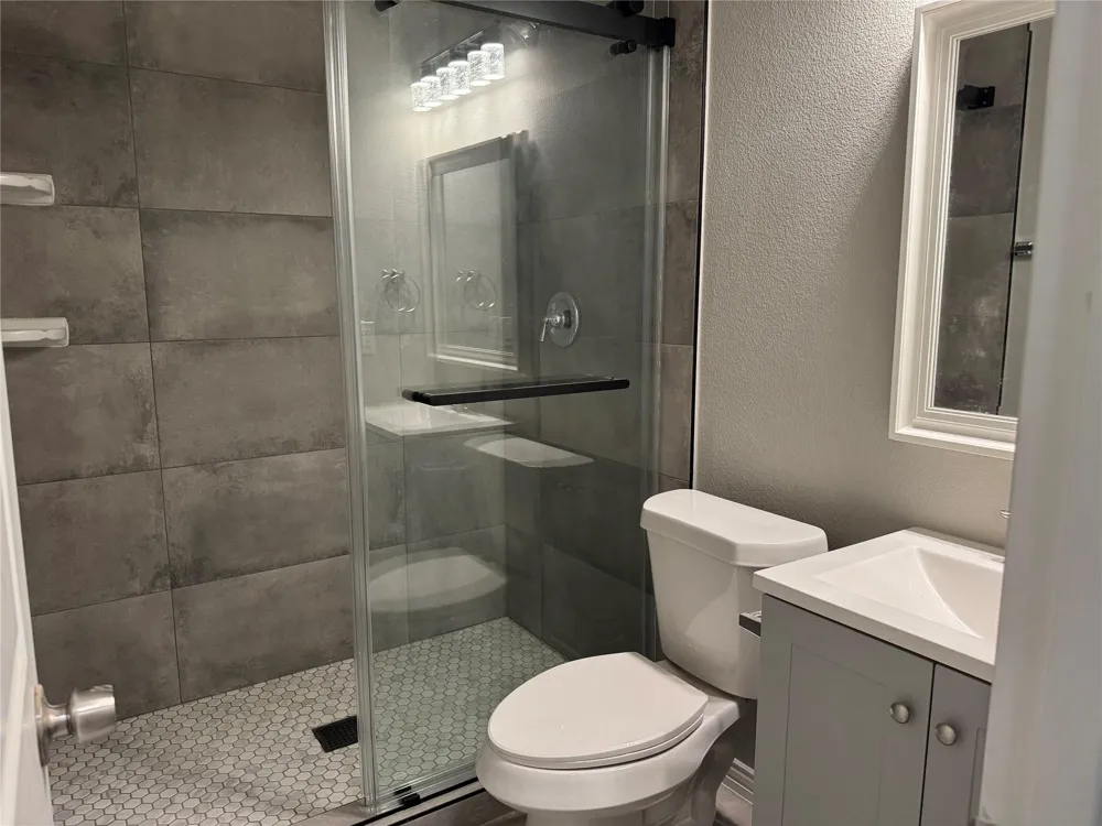 1444 Chase Lane Irving, TX 75063