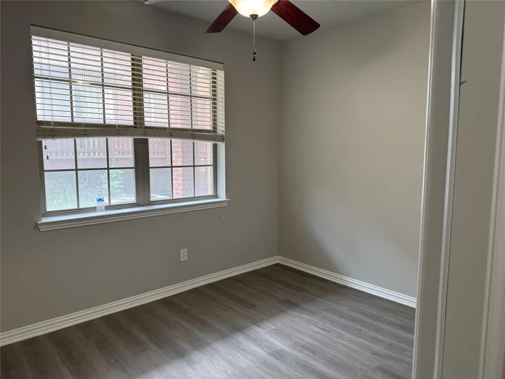1444 Chase Lane Irving, TX 75063