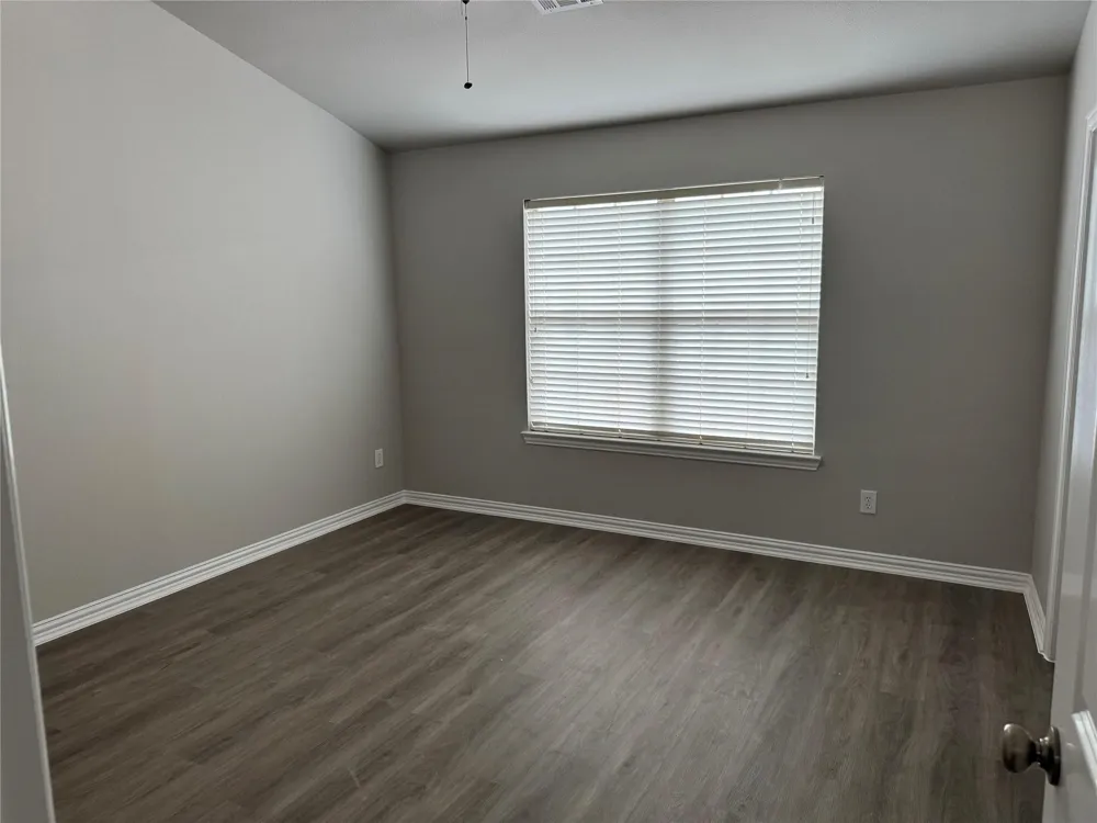1444 Chase Lane Irving, TX 75063