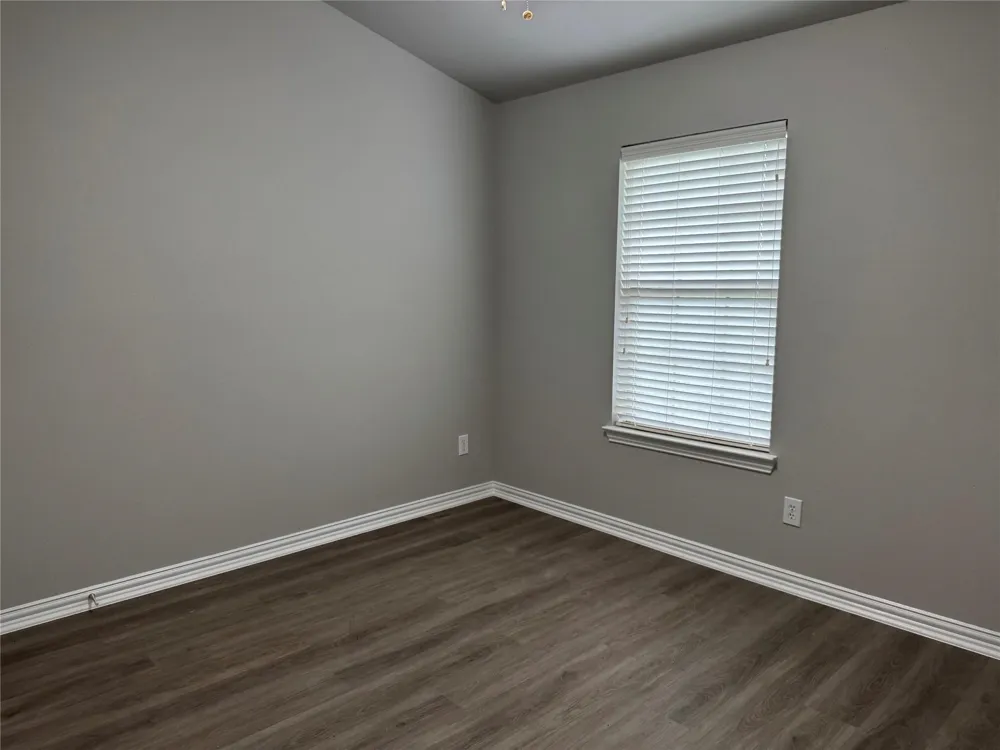 1444 Chase Lane Irving, TX 75063