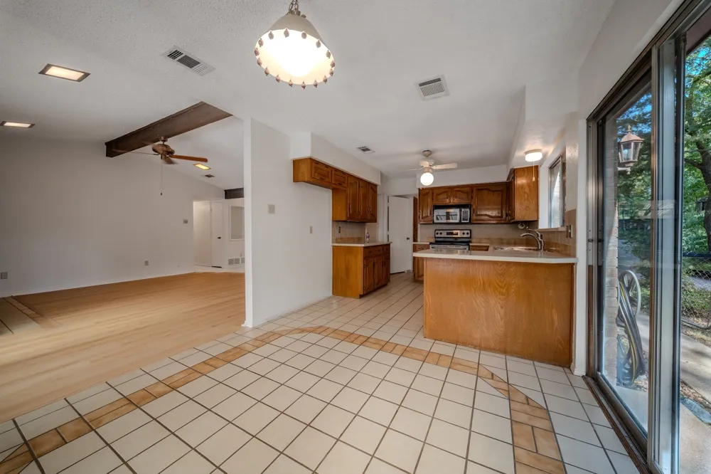 305 Shadowwood Trail Ovilla, TX 75154