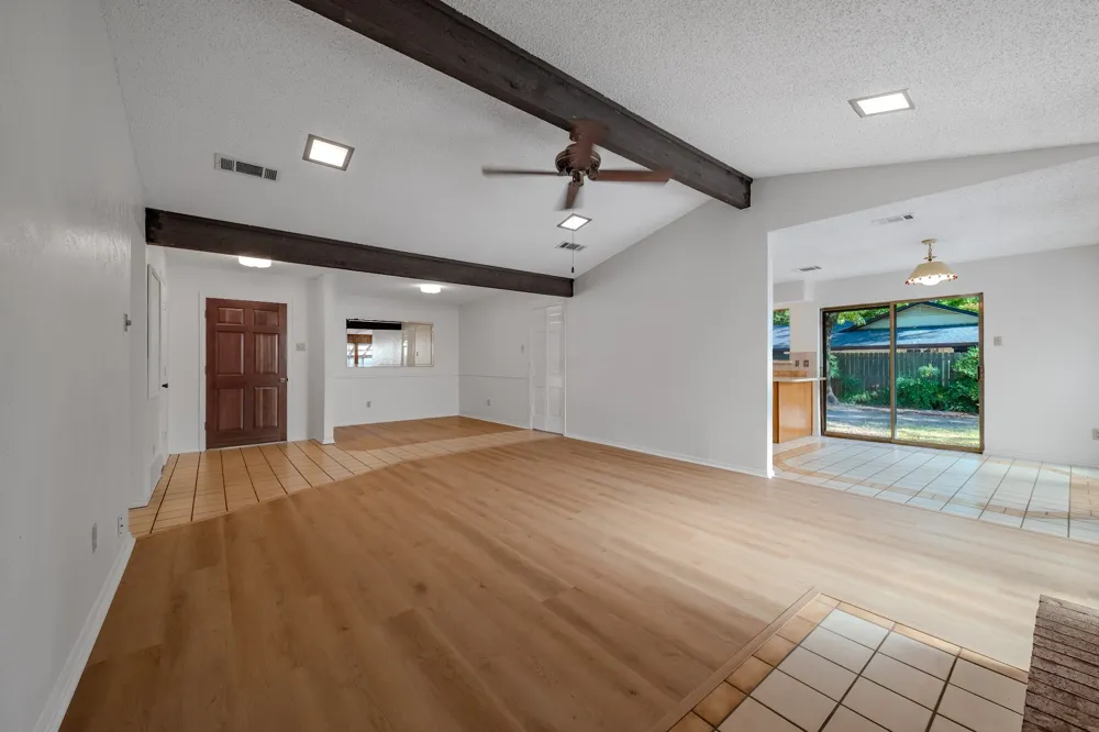 305 Shadowwood Trail Ovilla, TX 75154