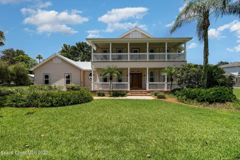 10 Wincove Lane