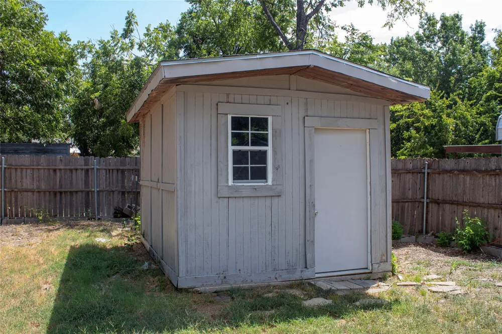 2117 Hickory Street Sherman, TX 75092