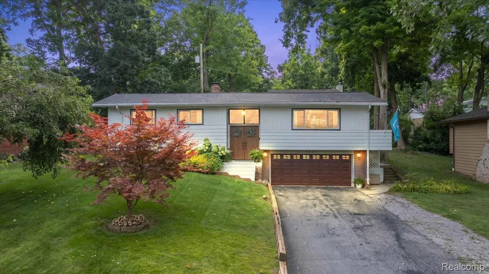 6023 Paramus Independence Charter Township, MI 48346