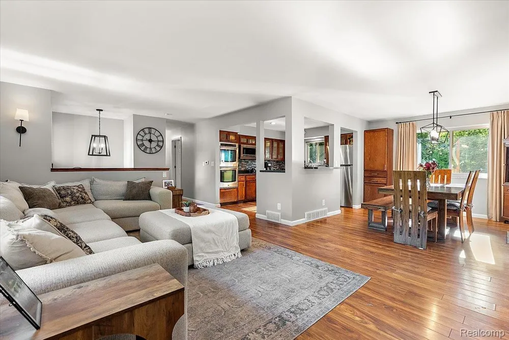6023 Paramus Independence Charter Township, MI 48346