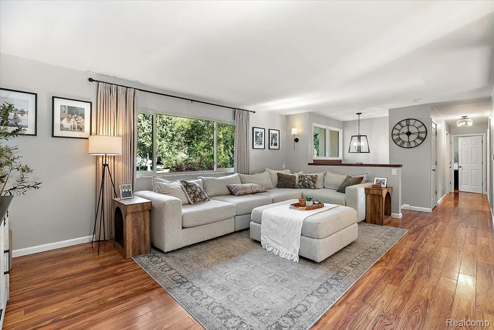 6023 Paramus Independence Charter Township, MI 48346