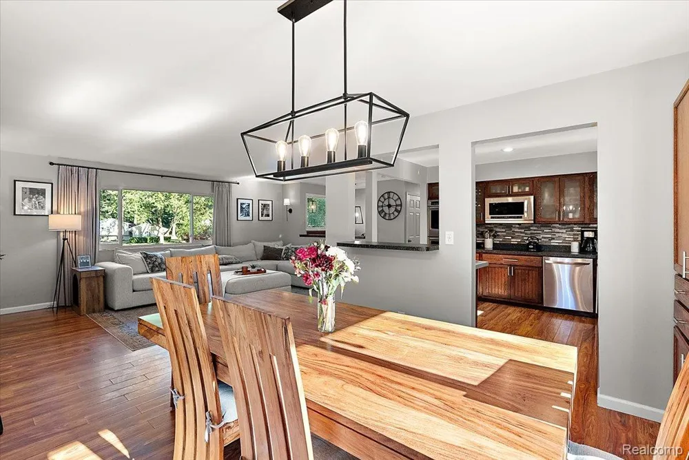 6023 Paramus Independence Charter Township, MI 48346