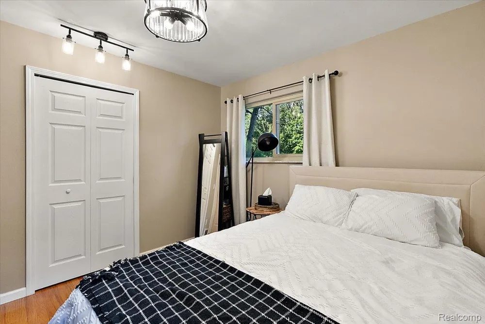 6023 Paramus Independence Charter Township, MI 48346