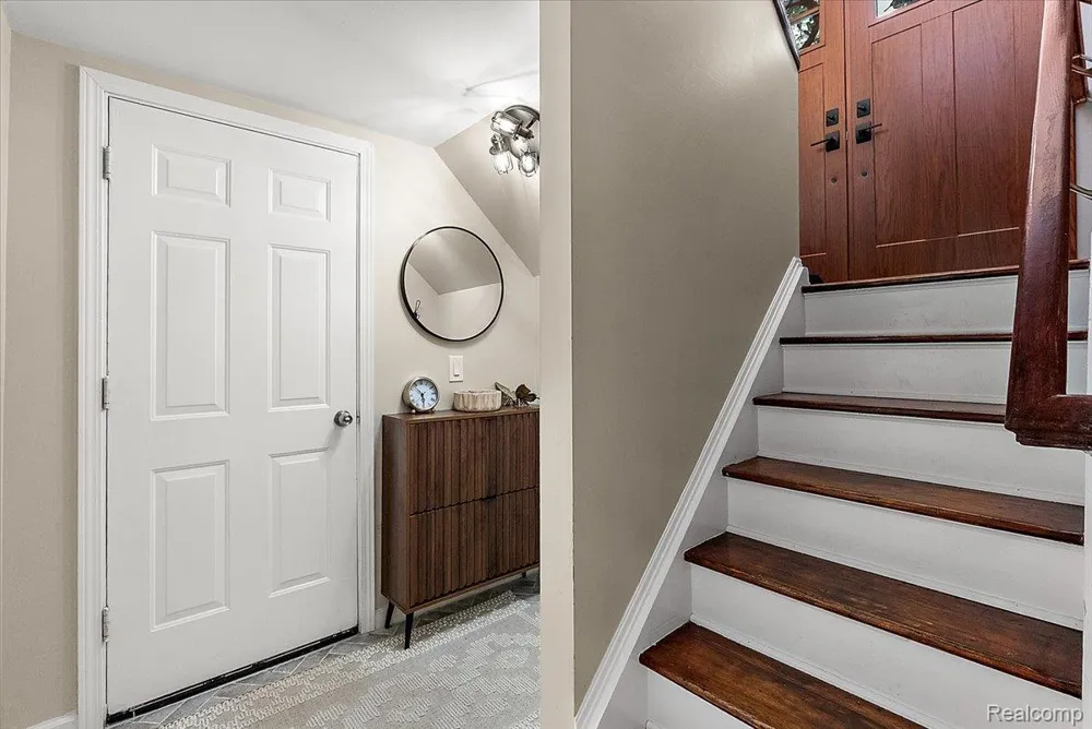 6023 Paramus Independence Charter Township, MI 48346
