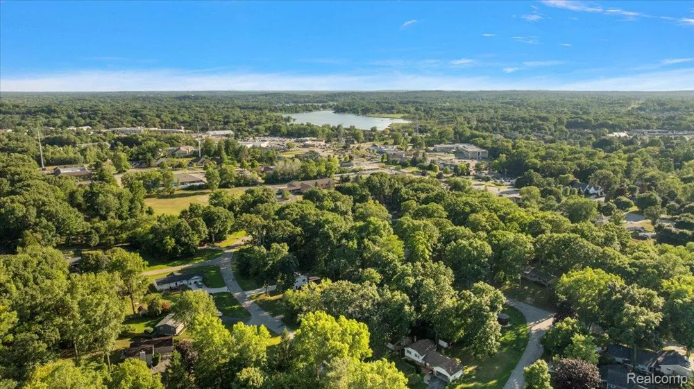 6023 Paramus Independence Charter Township, MI 48346