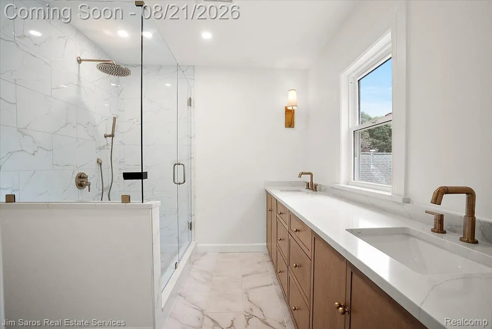 475 Saint Clair Avenue Grosse Pointe City, MI 48230