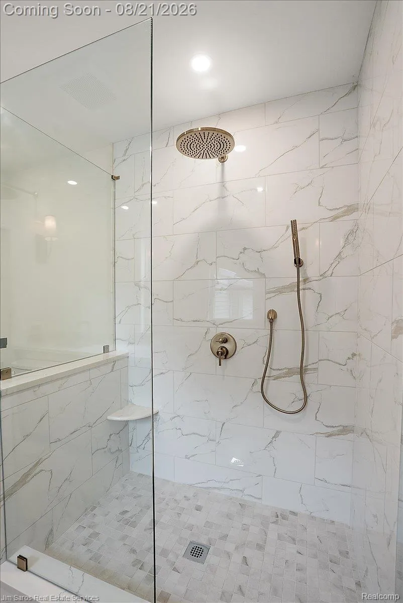 475 Saint Clair Avenue Grosse Pointe City, MI 48230