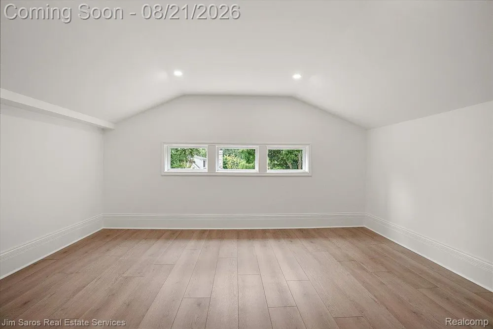 475 Saint Clair Avenue Grosse Pointe City, MI 48230