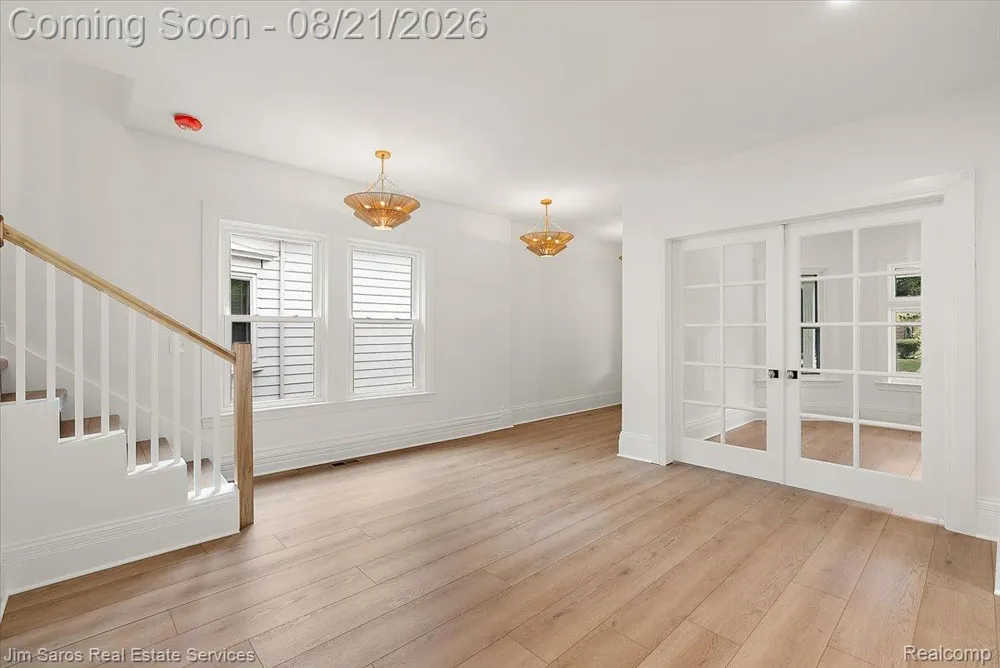 475 Saint Clair Avenue Grosse Pointe City, MI 48230