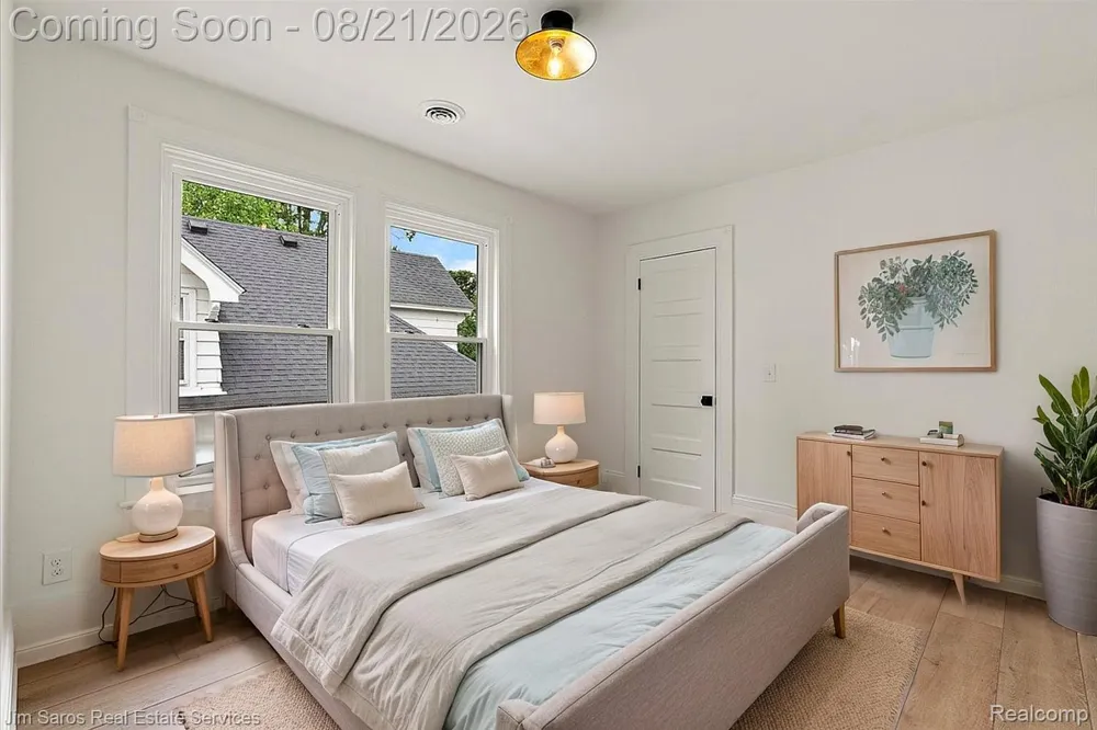 475 Saint Clair Avenue Grosse Pointe City, MI 48230