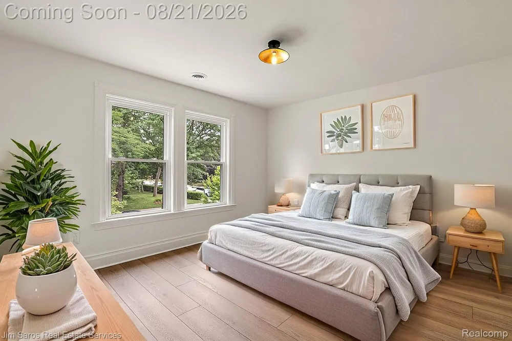 475 Saint Clair Avenue Grosse Pointe City, MI 48230