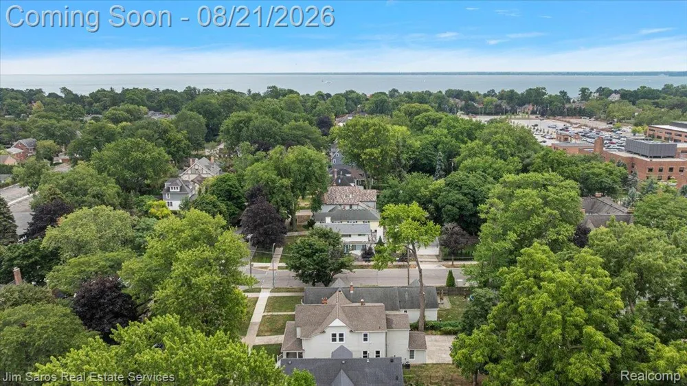 475 Saint Clair Avenue Grosse Pointe City, MI 48230