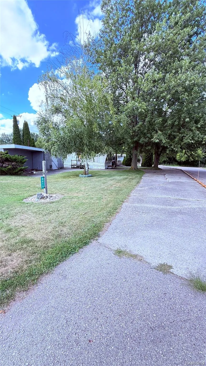 8015 S Huron River Drive Berlin Charter Township, MI 48179